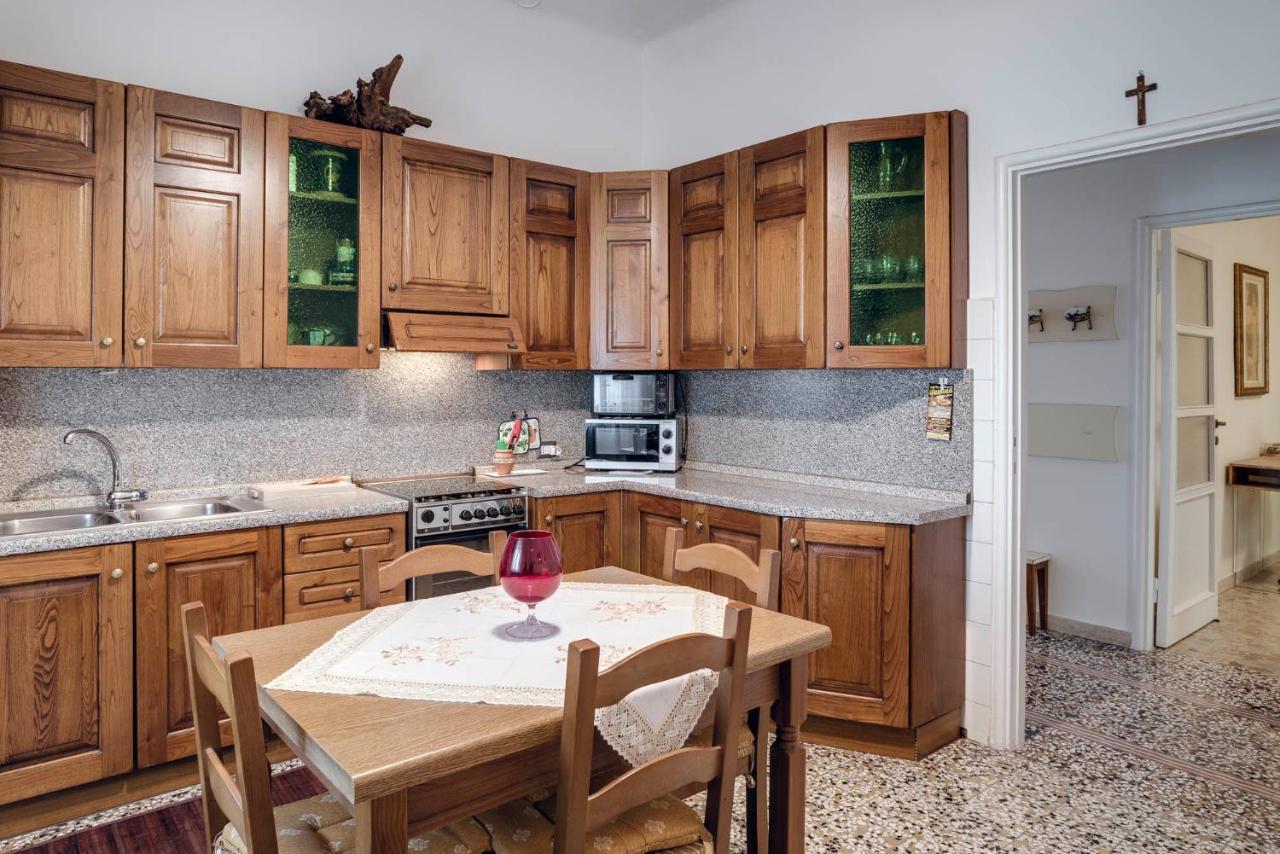 Sentirsi A Casa, Lontano Da Casa-Feel At Home Away From Home Caronno Pertusella エクステリア 写真
