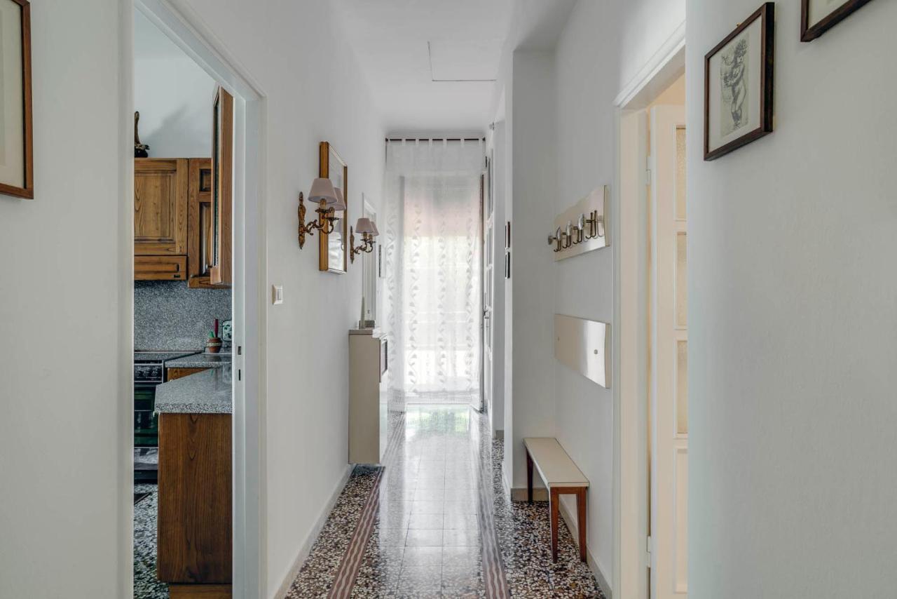 Sentirsi A Casa, Lontano Da Casa-Feel At Home Away From Home Caronno Pertusella エクステリア 写真